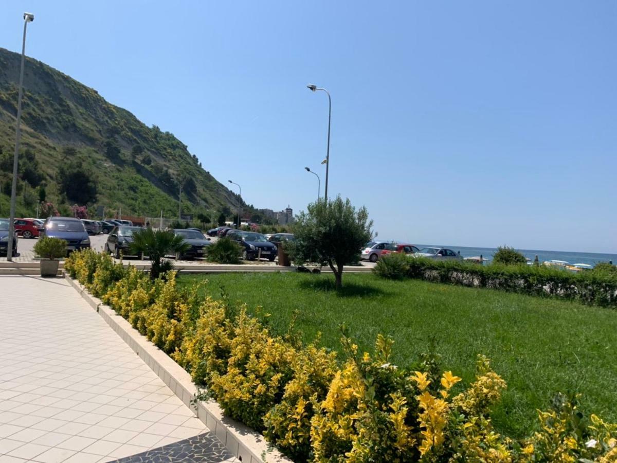 Hotel Ferrara Durrës Eksteriør bilde