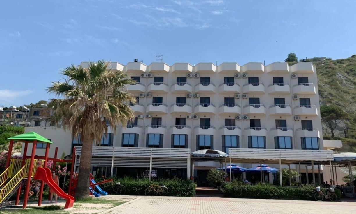 Hotel Ferrara Durrës Eksteriør bilde